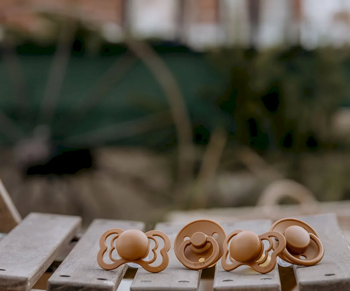 BIBS 2 Chupetes Couture Haze/Caramel Silicona^ Chupetes Con Diseños