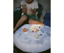 Niños Grapat Dear Universe