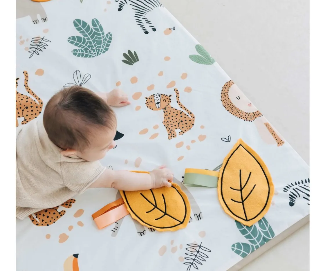 Mimaar Enrollagateo Impermeable Tucán con Espejo, Arco y Muñecos Sensoriales