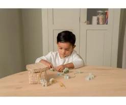 Niños Little Dutch Figuras de Madera para Enlazar Cordones Little Farm