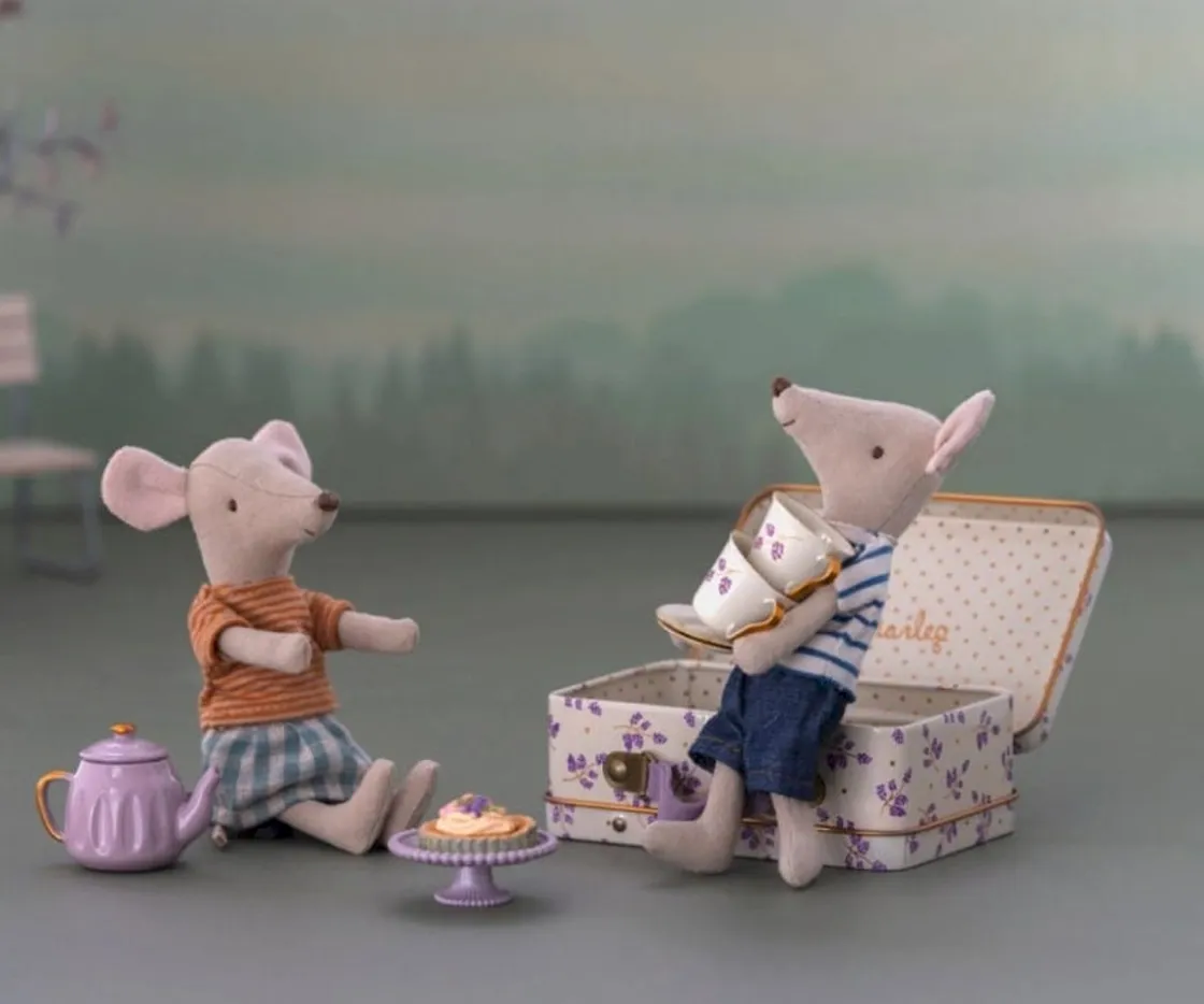 Niños Maileg Maleta con Set de Té Morado Madelaine