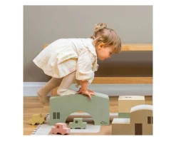 Niños bObles Mueble Acrobacias Town House Gate Torshavn