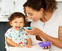 Munchkin Pack 4 Cuencos Pastel con Tapas y Cucharas Love-a-Bowl^ Vajilla Infantil