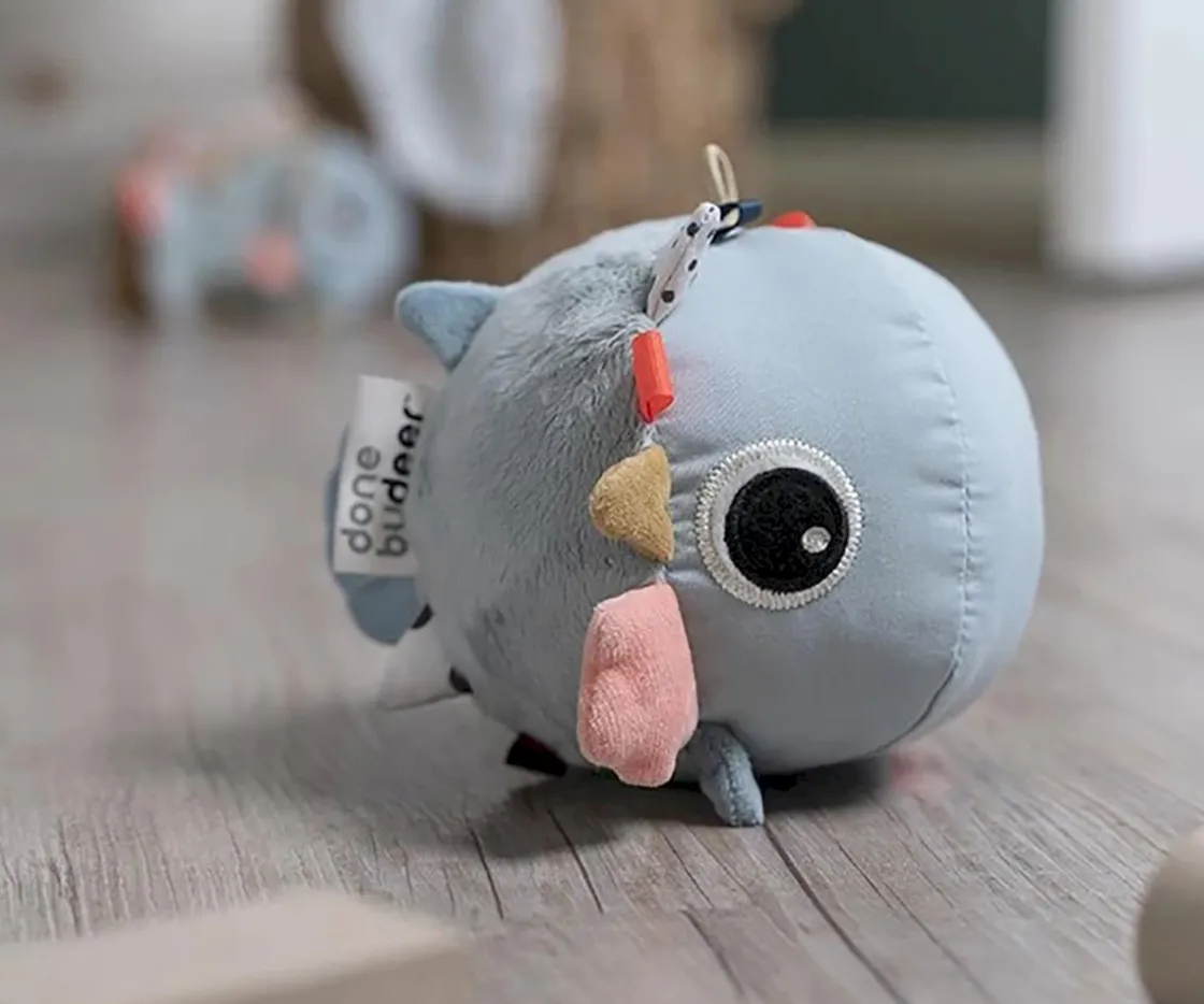 Niños Done by Deer Pelota Actividad Puffee