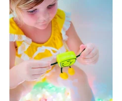 Niños Glo Pals Personaje +2 Cubos Iluminados Alex Amarillo