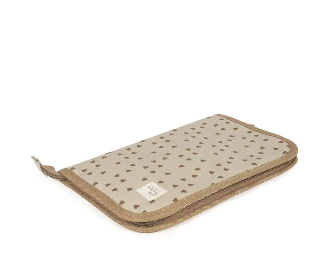 Walking Mum Portadocumentos Corazones Poppy Canela^Niños Portadocumentos Bebé