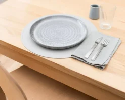 We Might Be Tiny Salvamanteles Silicona Round Gris^ Salvamanteles Infantiles