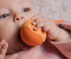 Niños Oli & Carol Set 3 Pelotas Sensoriales, Mordedor y Juguete de Baño Fruit Salad