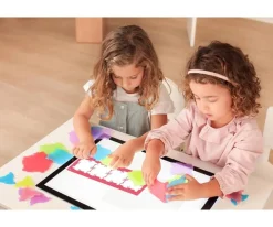 Niños Miniland Translucent Conexión: Geometría y Volúmenes